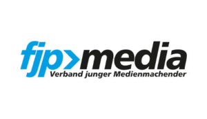 FJP Media logo in blue and black, with the tagline Verband junger Medienmacher.